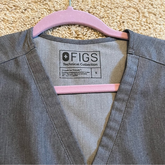 Figs Graphite Scrub Set - Picture 2 of 3